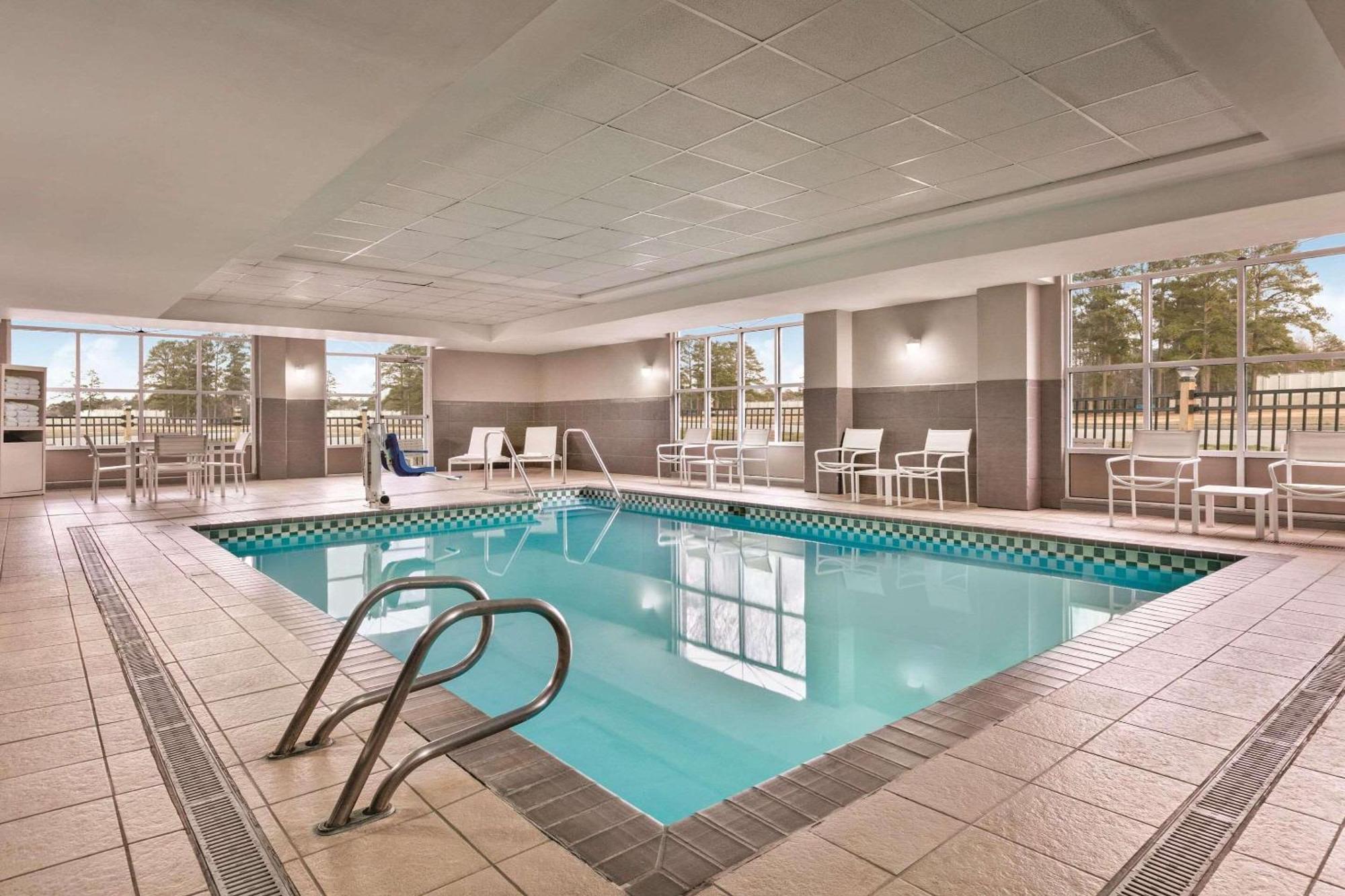 Country Inn & Suites By Radisson, Petersburg, Va Zewnętrze zdjęcie